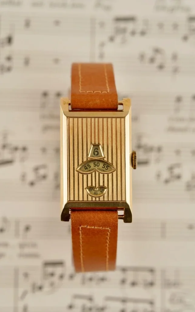 Universal Geneve Jump Hour / Saltarello